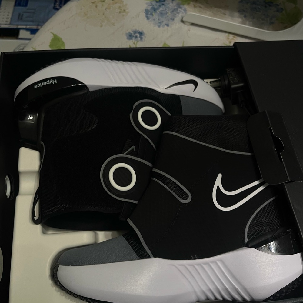 *NEW* HYPERBOOT BY NIKE X HYPERICE